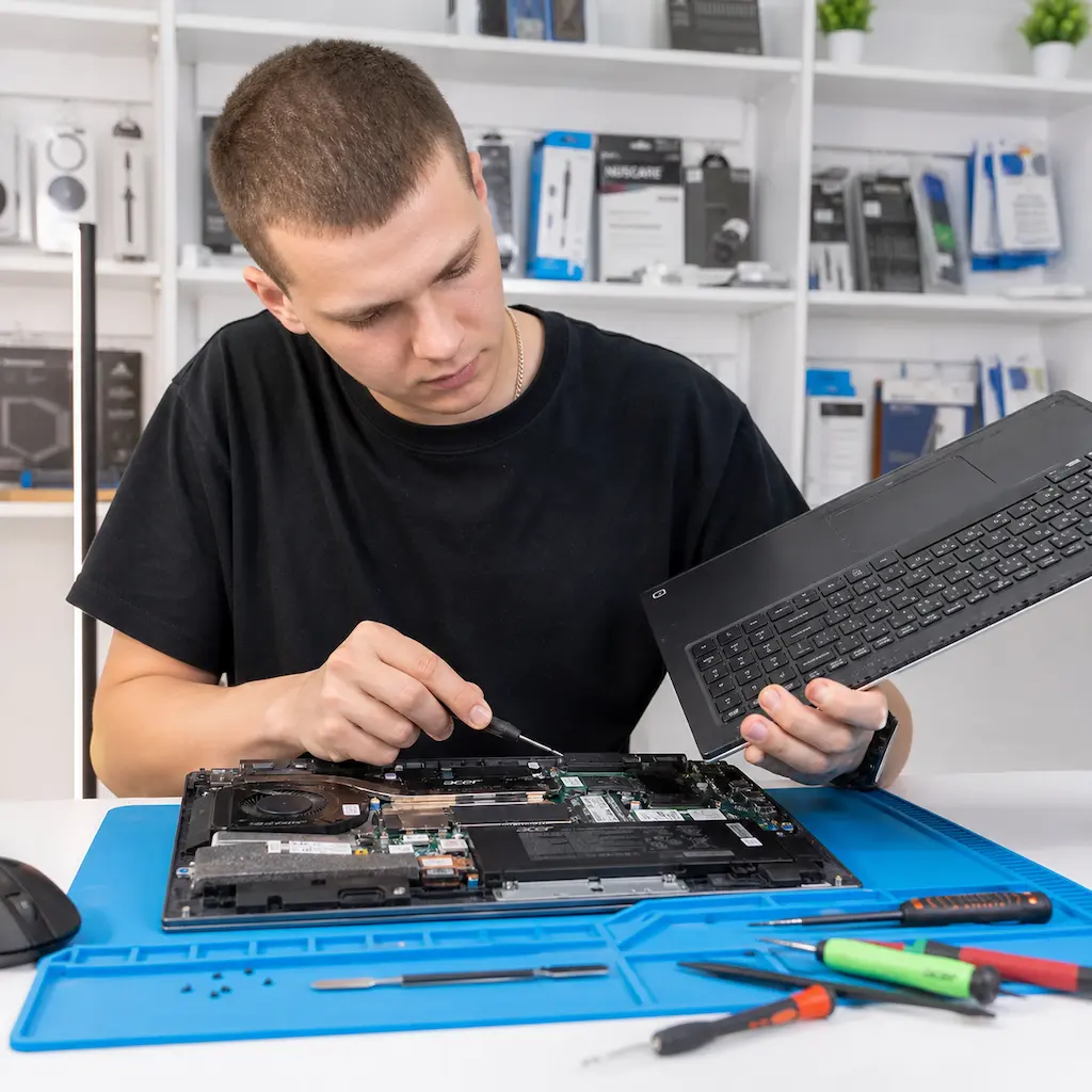 заменить клавиатуру на ноутбуке Acer в Московском